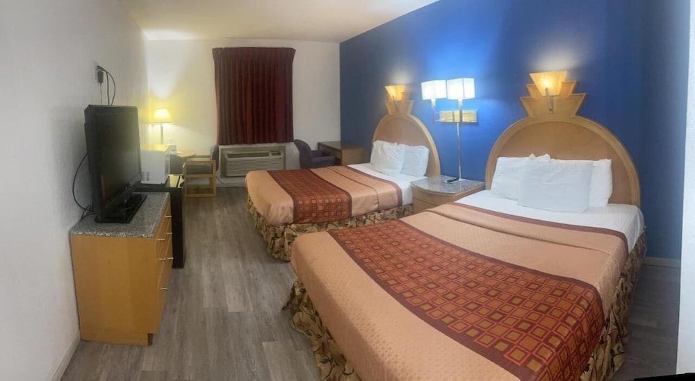express inn photo 9
