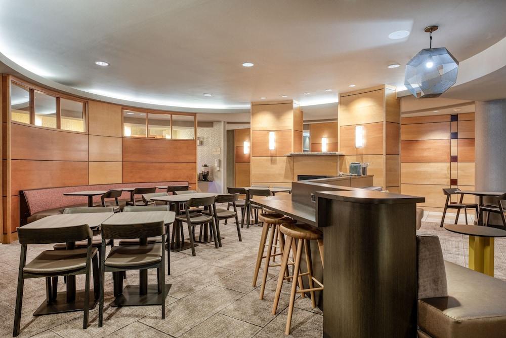 SpringHill Suites by Marriott Terre Haute photo 28