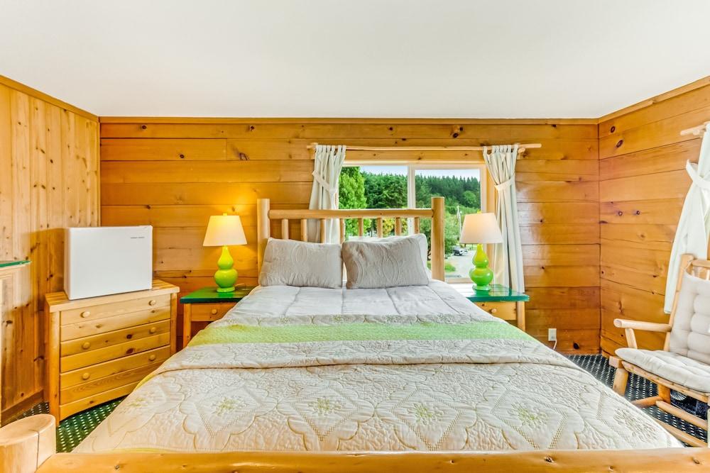 Deer Harbor Inn photo 19