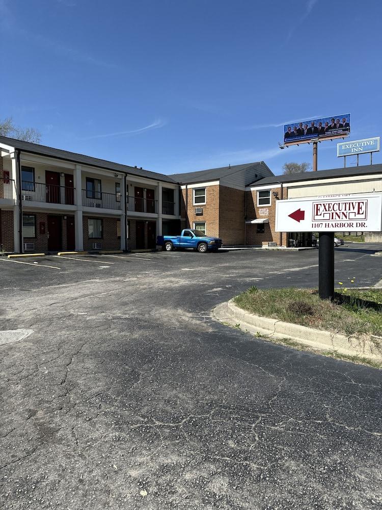 Executive Inn photo 6