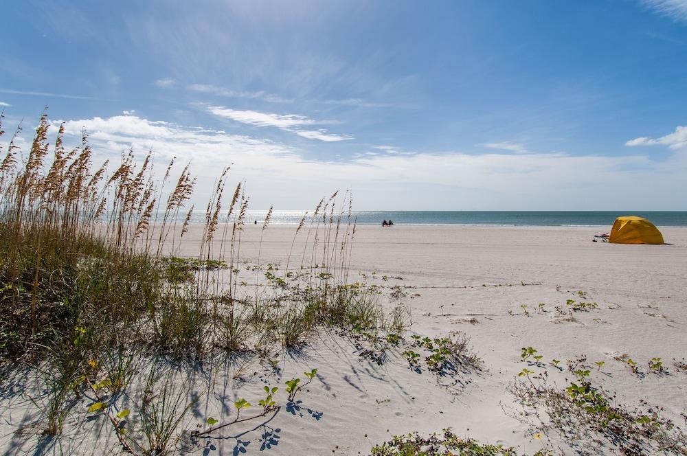 South Beach Oceanfront Resort photo 98