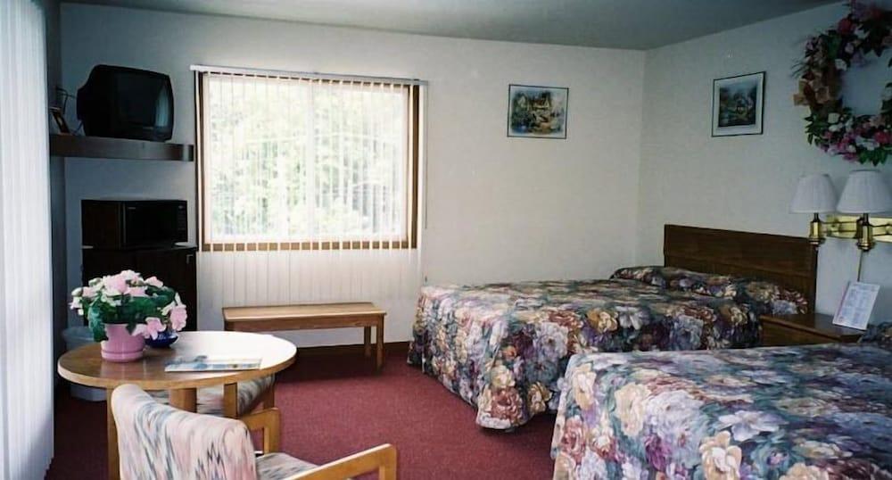 Spring Hill Motel photo 43