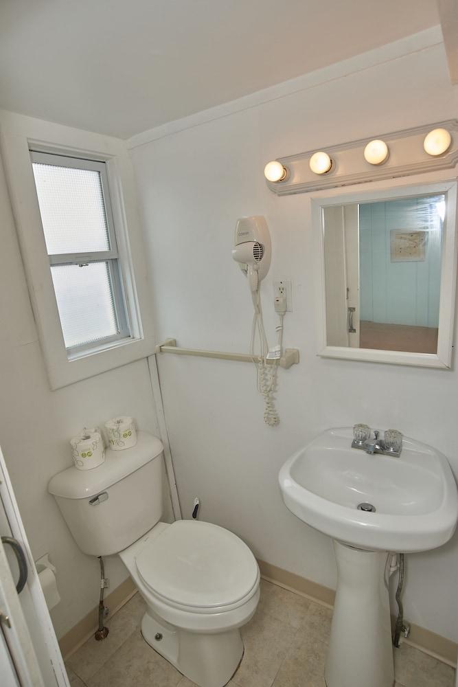 Marguerite Motel photo 47