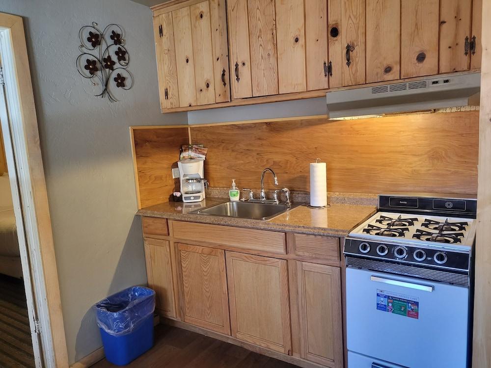 Sleepy Hollow Cabins and Hotel photo 52