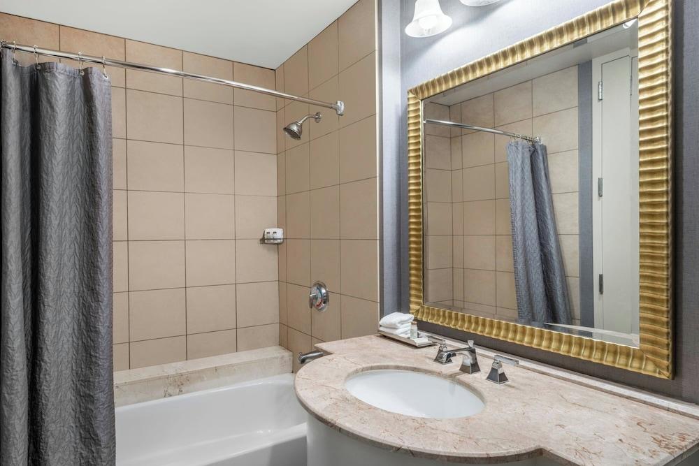 Renaissance Dallas North Hotel photo 12