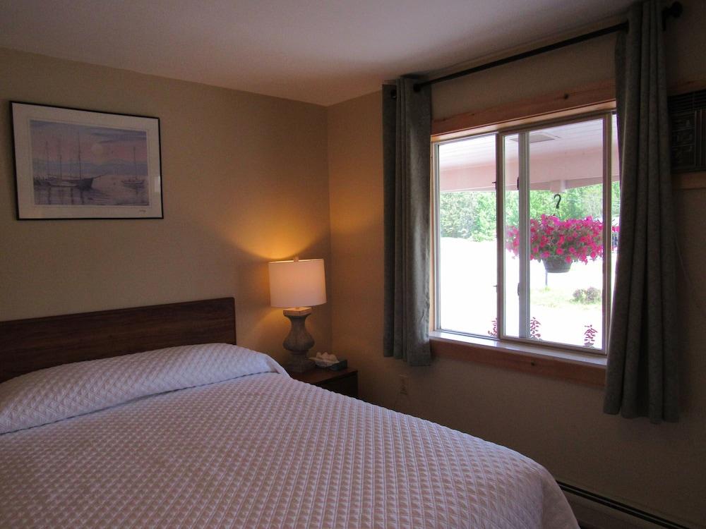 Acadia Gateway Motel photo 41