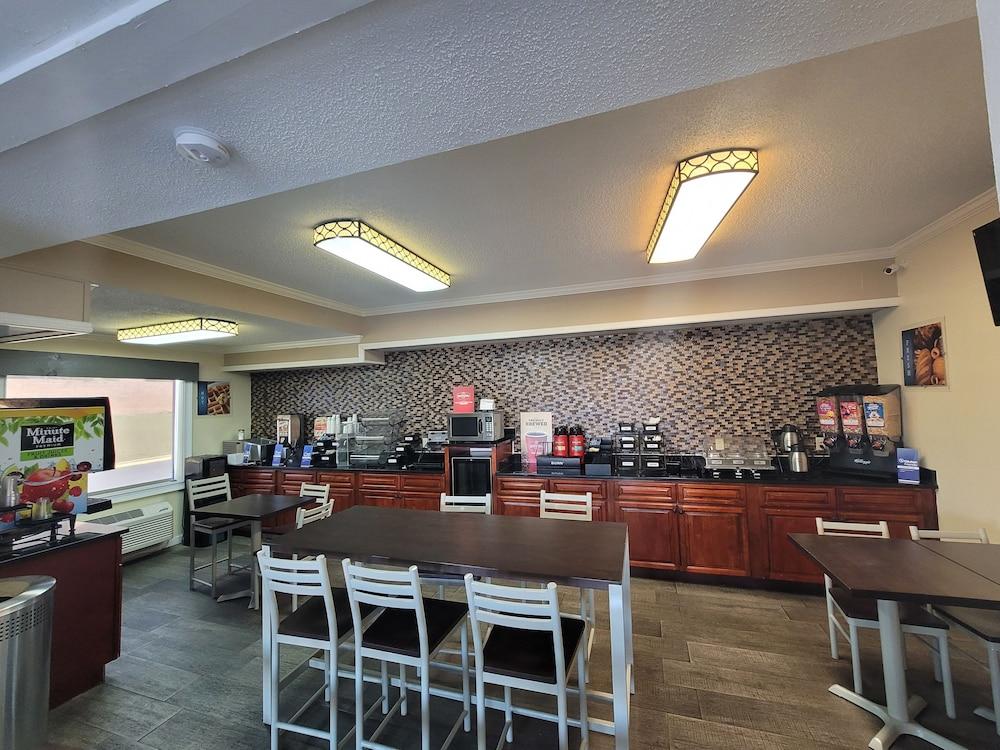 Quality Inn Ashburn photo 31