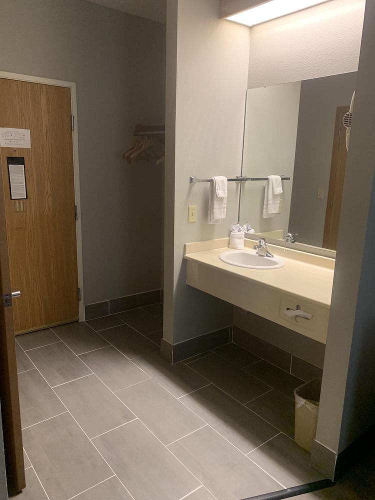 Mammoth Spring Lodge Motel photo 11