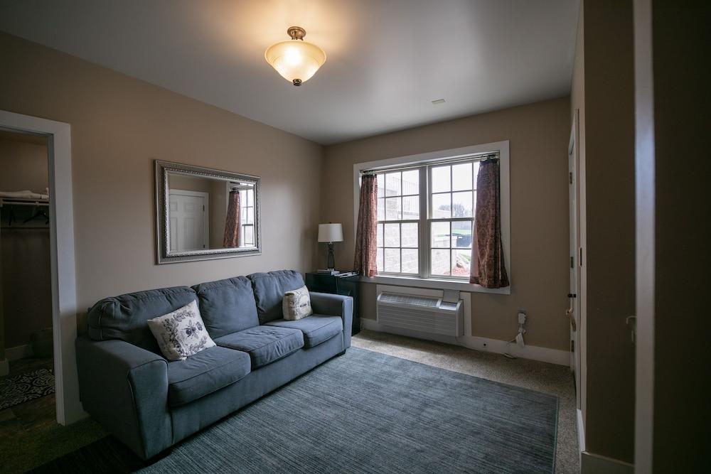 Nauvoo Temple House Hotel photo 13