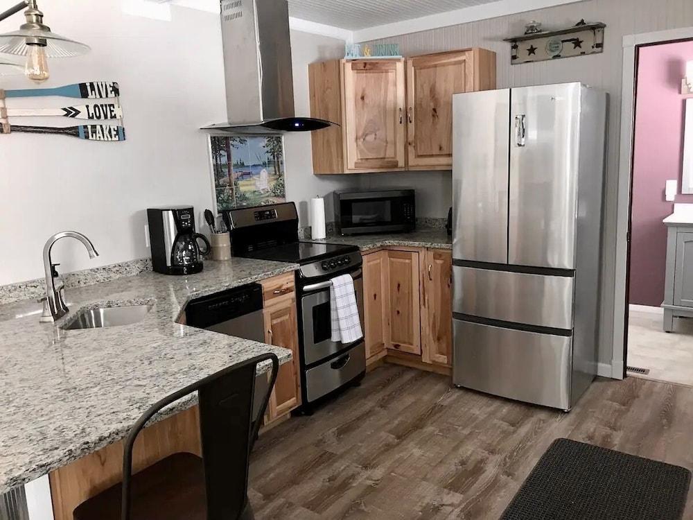 Aqua Aire Inn & Suites photo 35