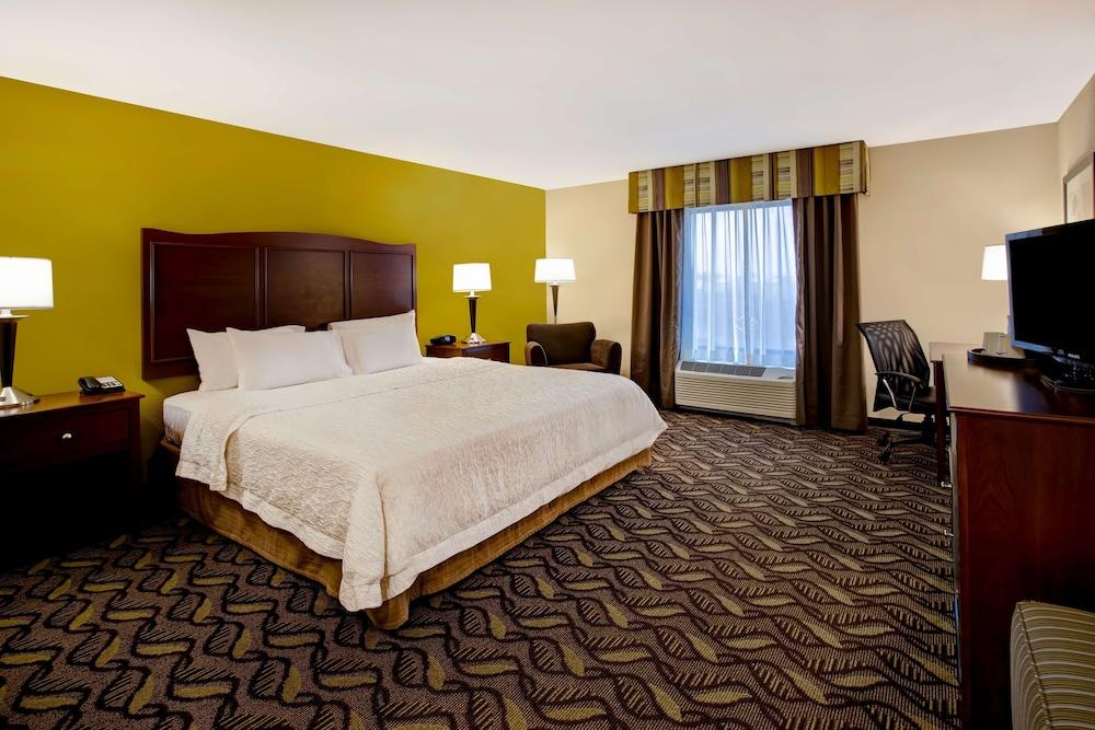 Hampton Inn DeKalb, IL photo 10