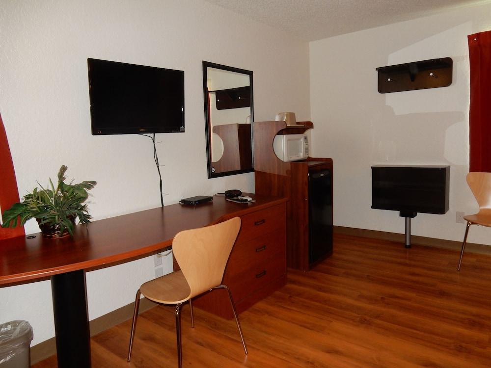 Quality Inn Ponca City photo 8