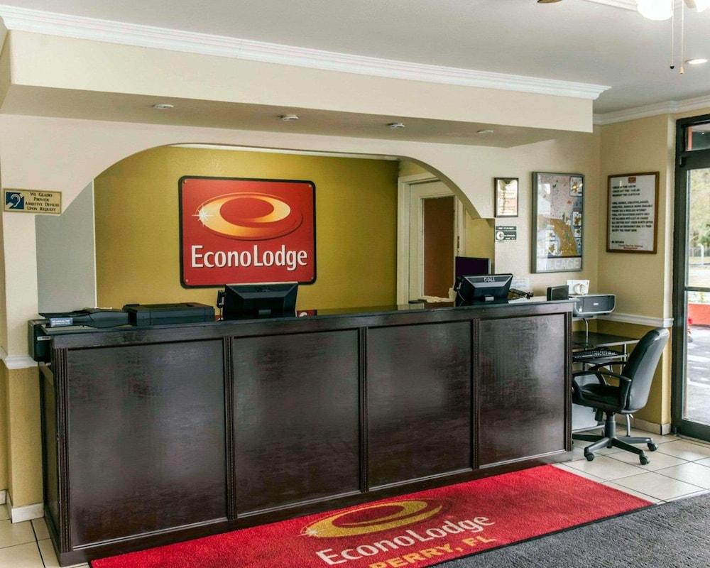Econo Lodge Perry photo 2
