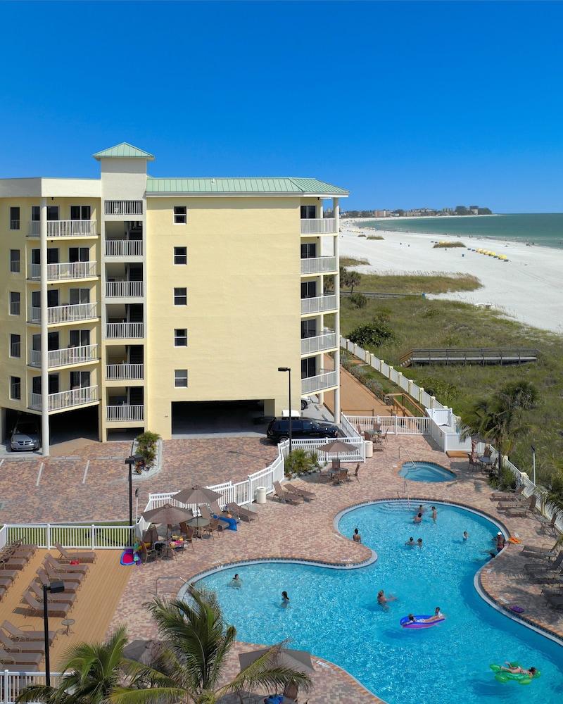 Sunset Vistas Two Bedroom Beachfront Suites photo 14