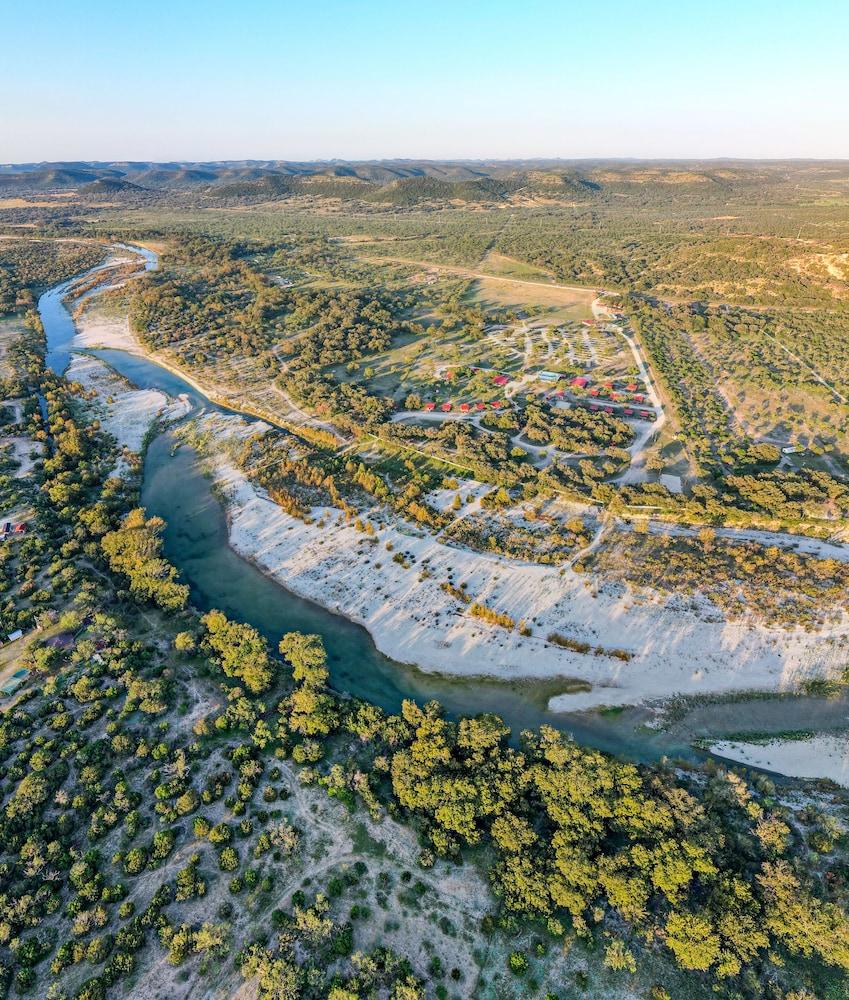 Nueces River RV & Cabin Resort photo 8