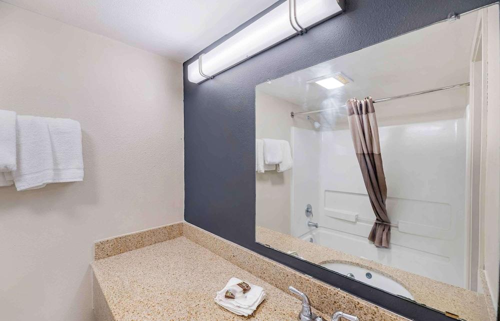 Extended Stay America Select Suites - Odessa photo 21