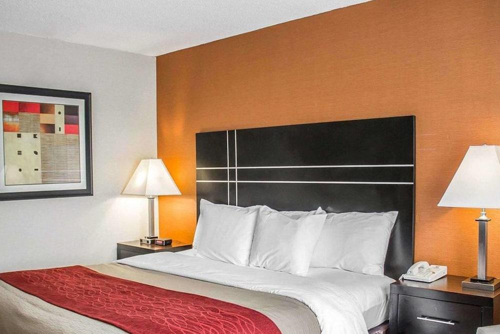 Howard Johnson by Wyndham Columbus State Fairgrounds I-71 photo 50