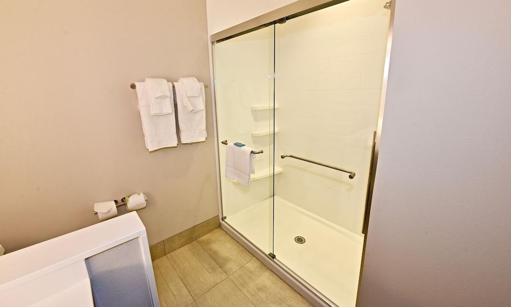 Holiday Inn Express & Suites Perryville by IHG photo 22