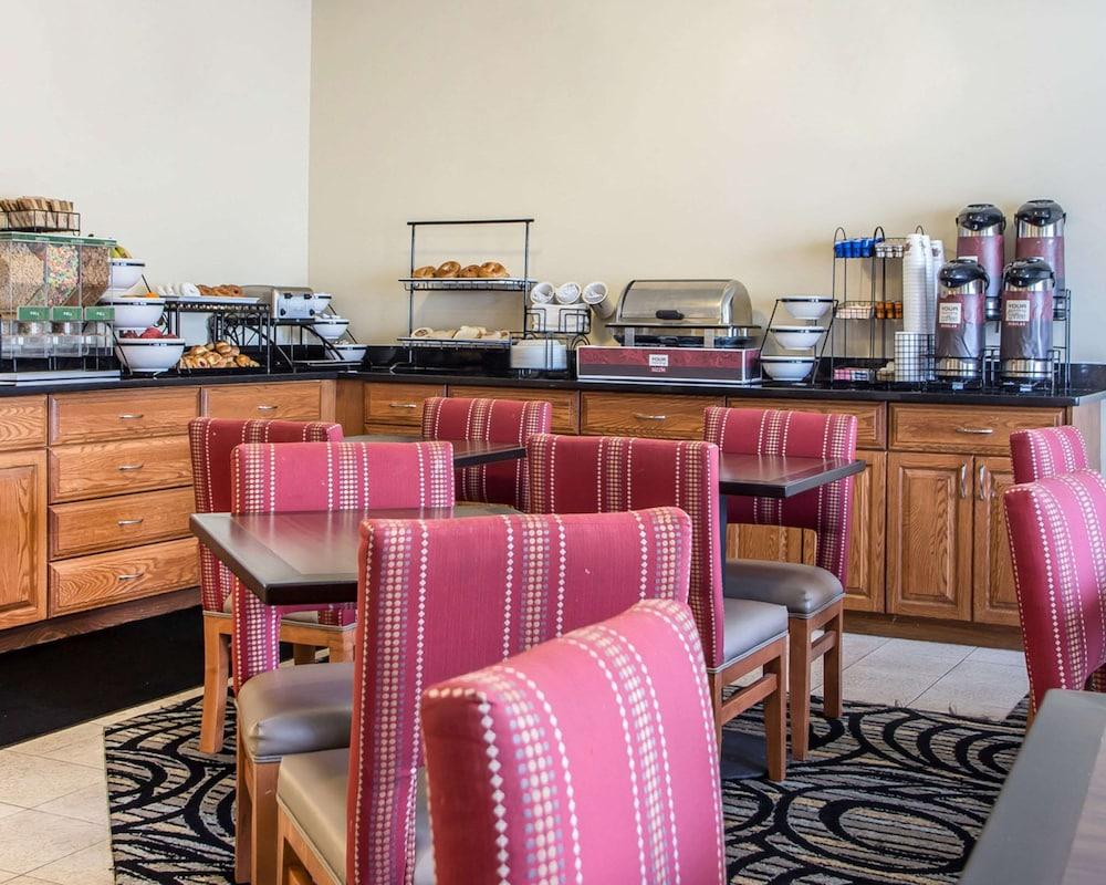 Quality Inn Dayton North - Vandalia photo 30