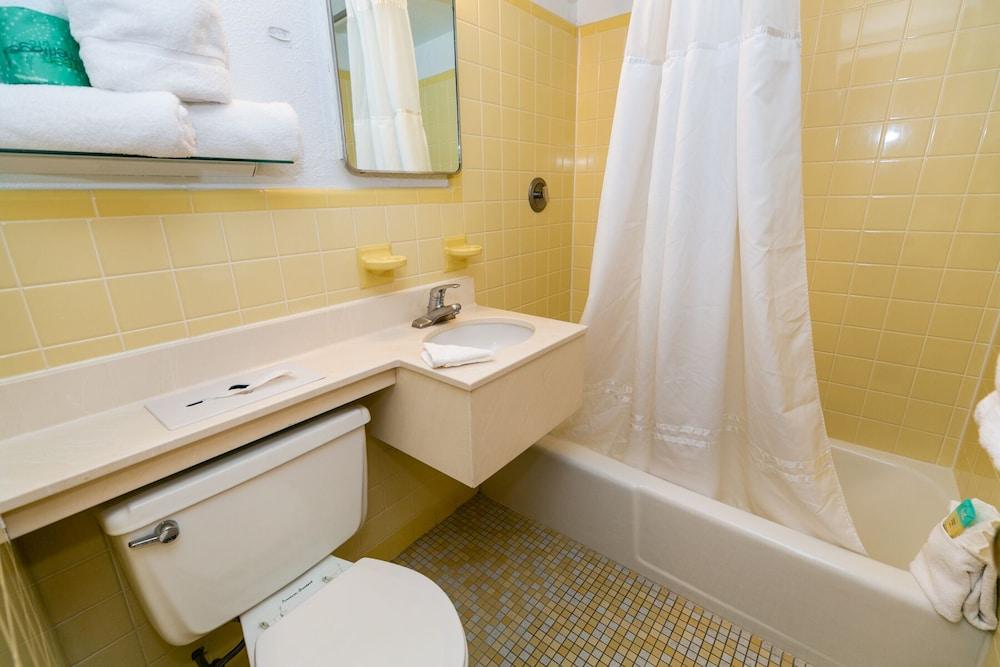 Gondolier Motel photo 35