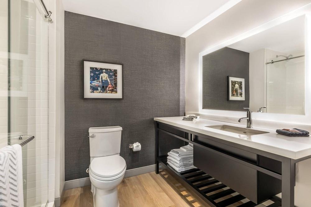 Cambria Hotel Fort Worth - Medical Center photo 8