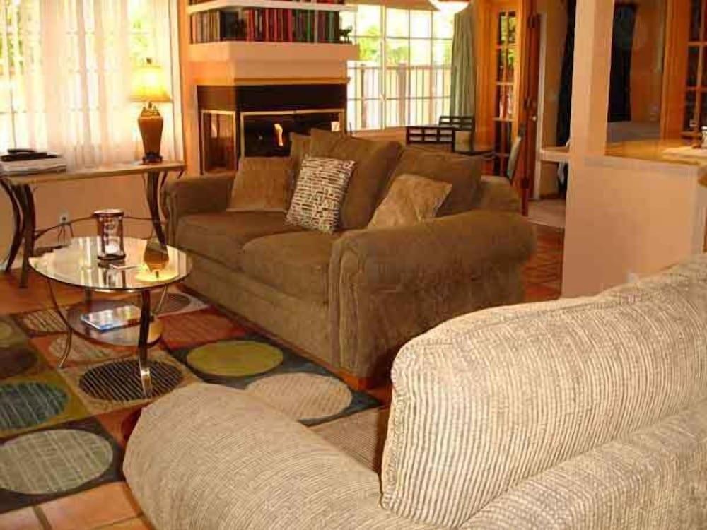 Coyote Inn photo 24