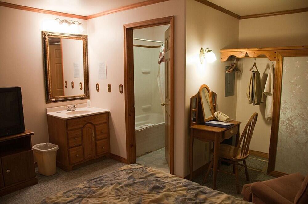 DB Botique and Cabins photo 53