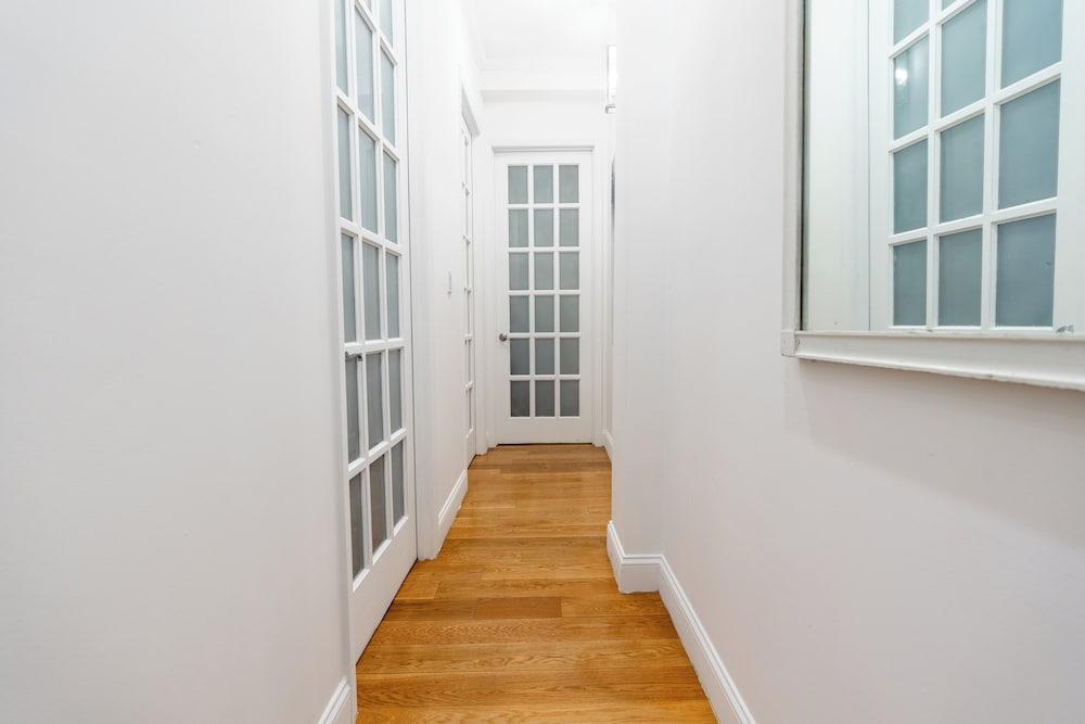 Elegant Harlem Suites photo 11