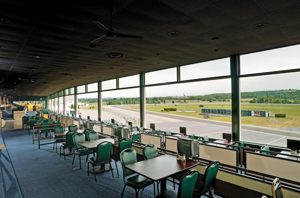 Vernon Downs Casino and Hotel photo 16