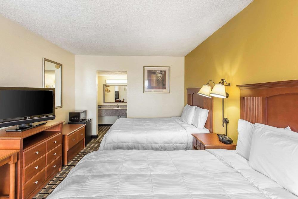 Econo Lodge Byron near Historic District - Warner Robins photo 5