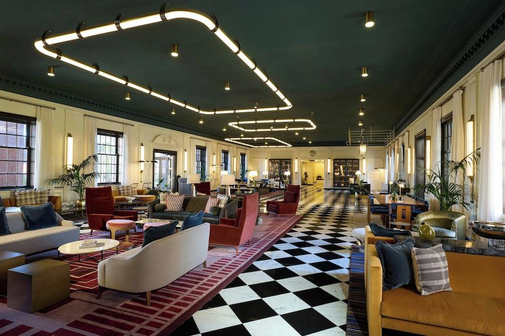 Dearborn Inn, Autograph Collection photo 9
