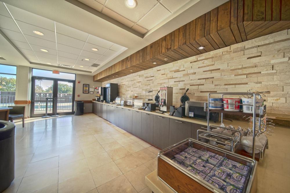 Wingate by Wyndham - Round Rock photo 20