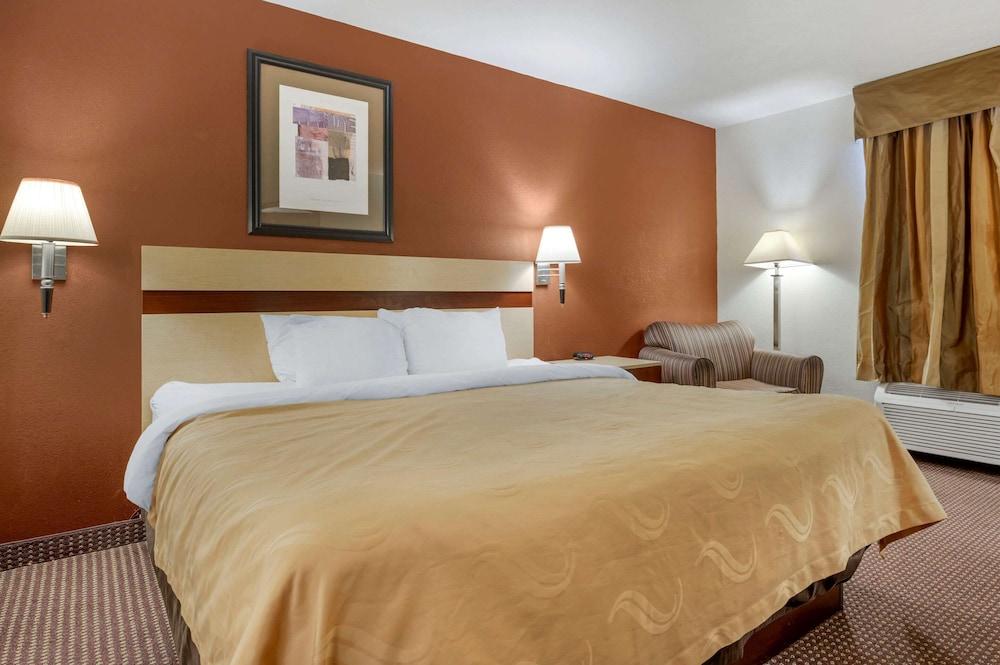 Quality Inn & Suites photo 20
