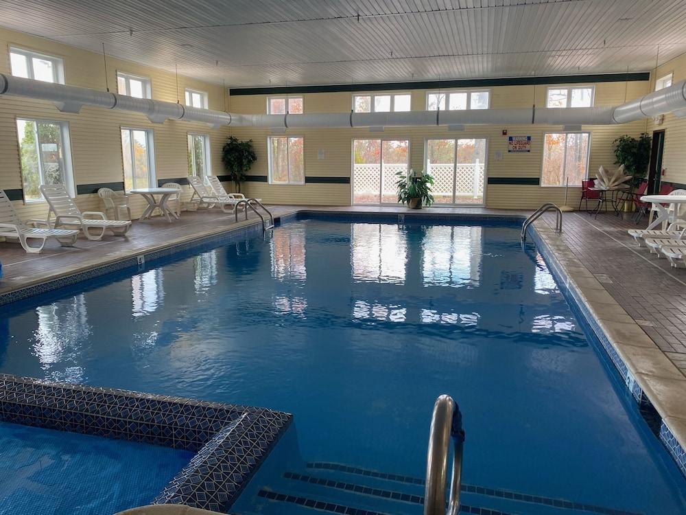 Hometown Inn photo 9