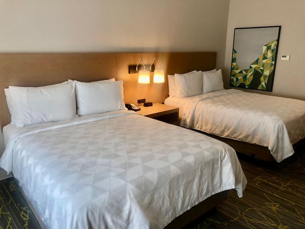 Holiday Inn & Suites Houston NW - Willowbrook by IHG photo 6