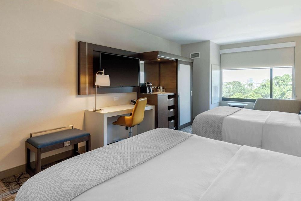 DoubleTree by Hilton Charleston Riverview photo 32