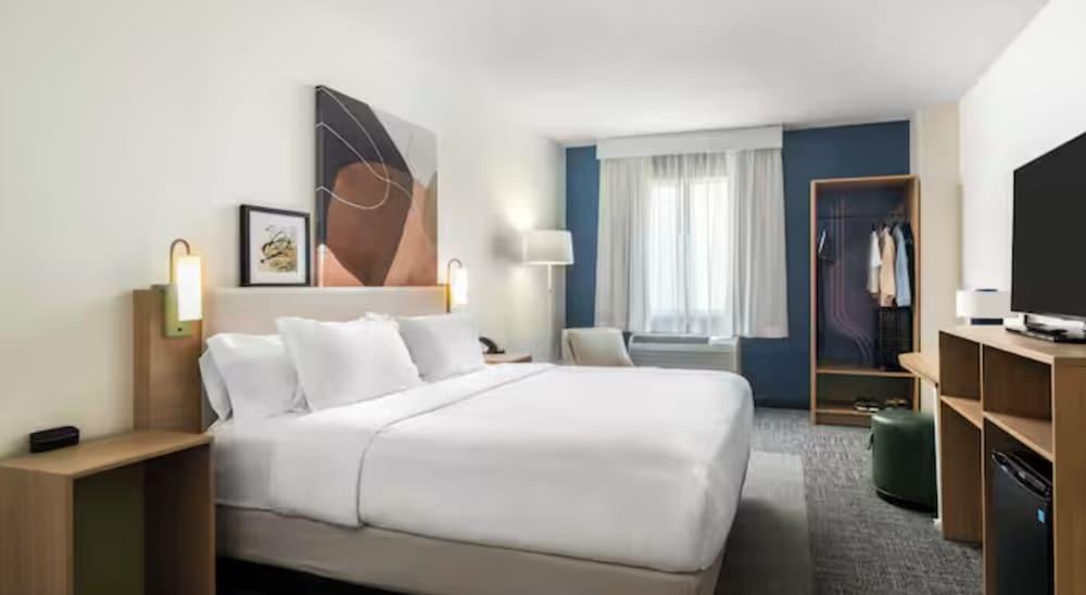 Spark By Hilton Tucson Airport photo 1