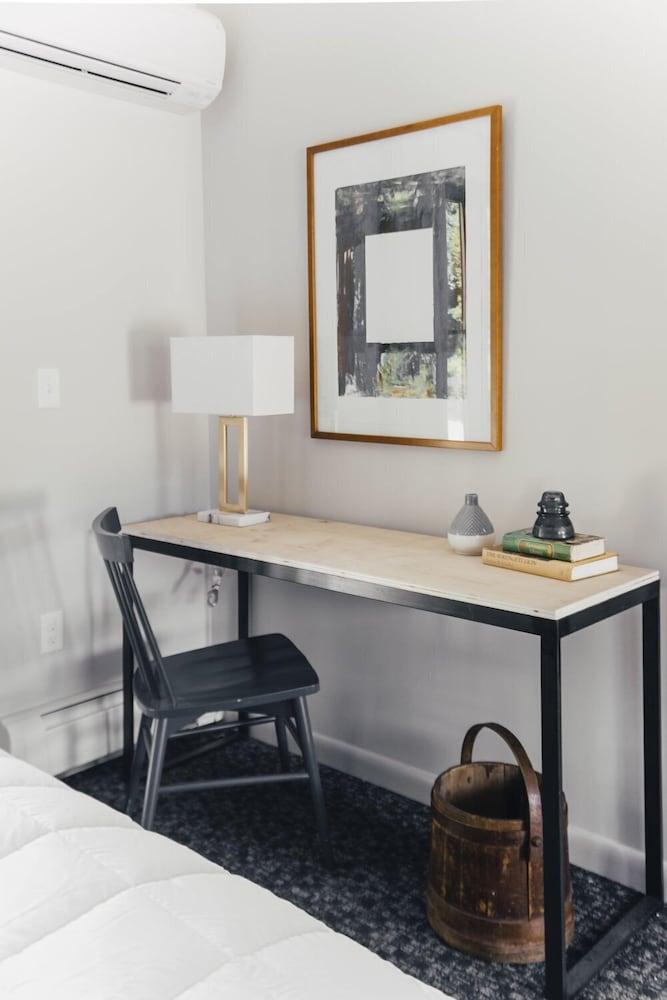 Rest - a Modern Motel photo 21