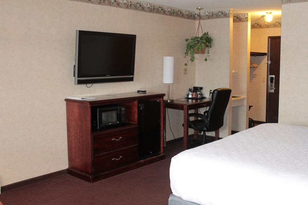 Shiretown Inn & Suites photo 4
