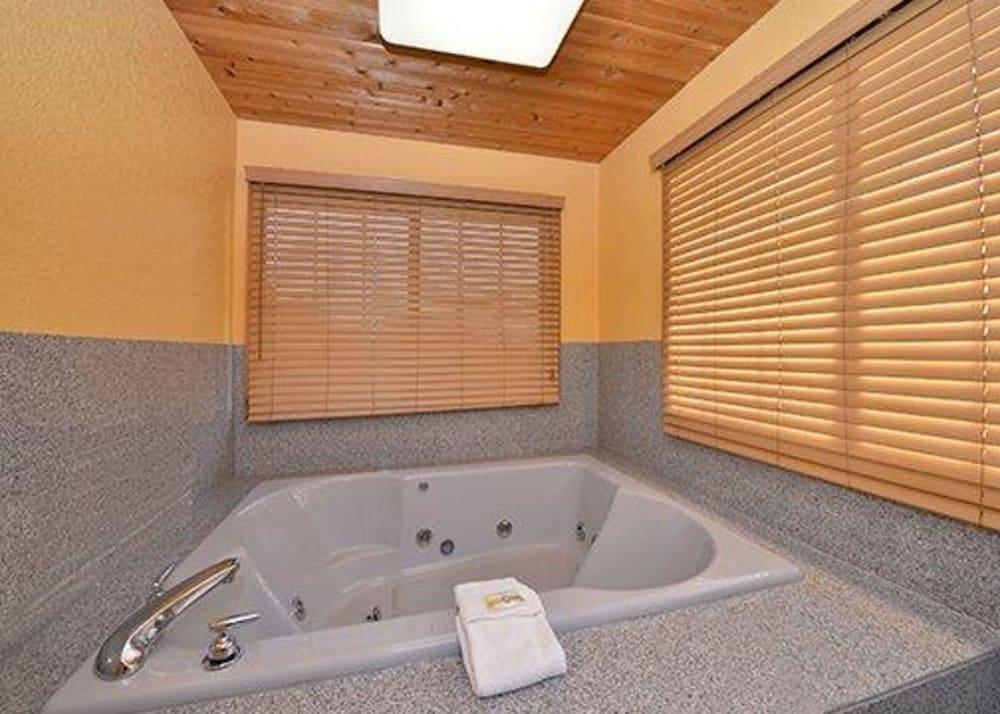 Quality Inn & Suites Grinnell near University photo 18