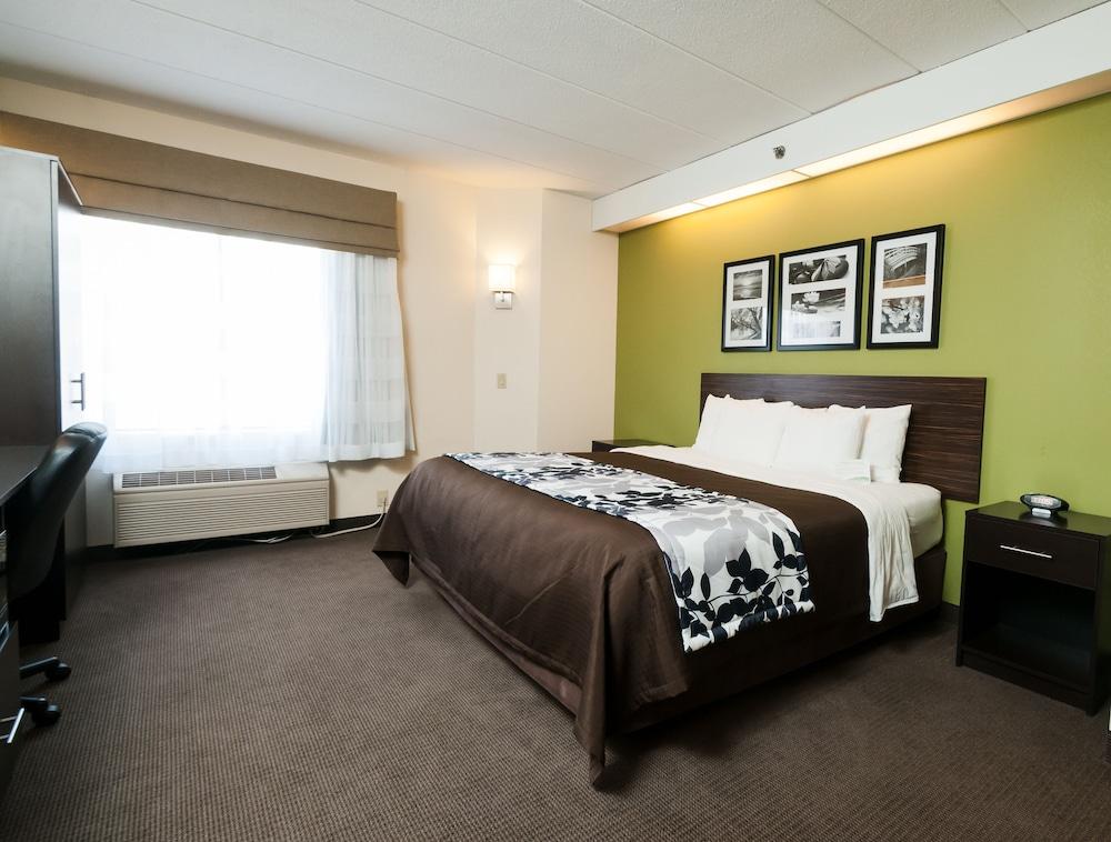 Sleep Inn & Suites photo 54