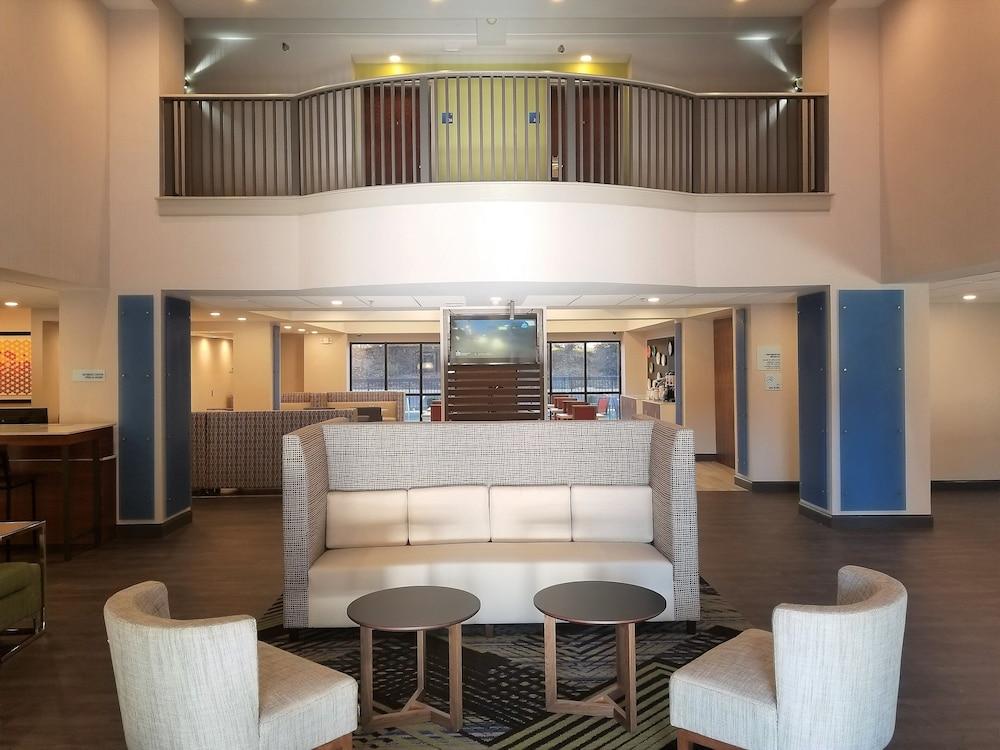 Holiday Inn Express Columbia NE - Fort Jackson by IHG photo 28