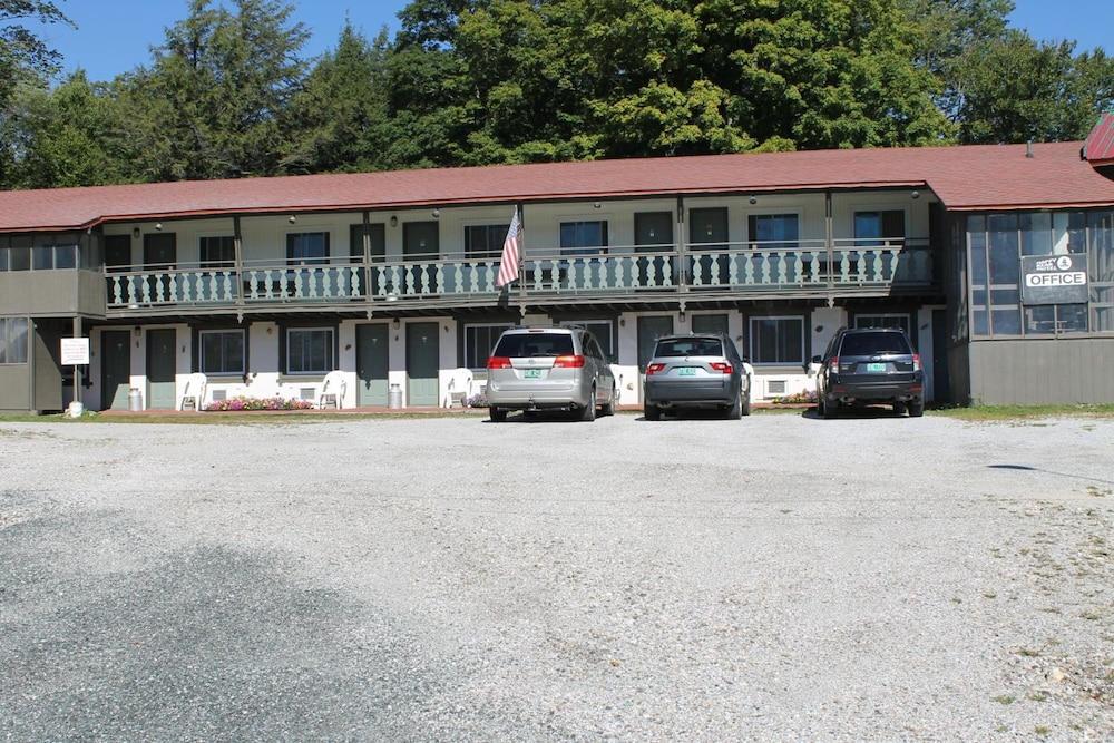 Happy Bear Motel photo 14
