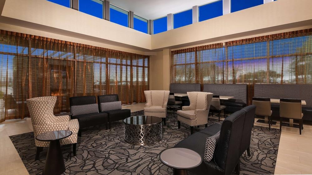 Best Western Plus Executive Residency Baytown photo 10