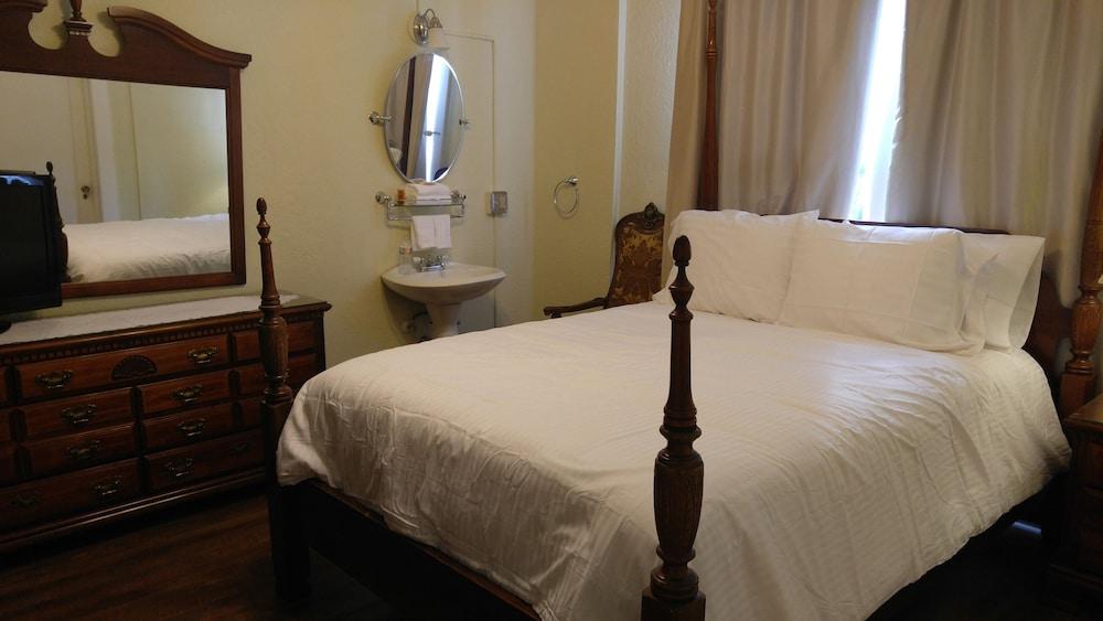 The DeLand Hotel photo 51