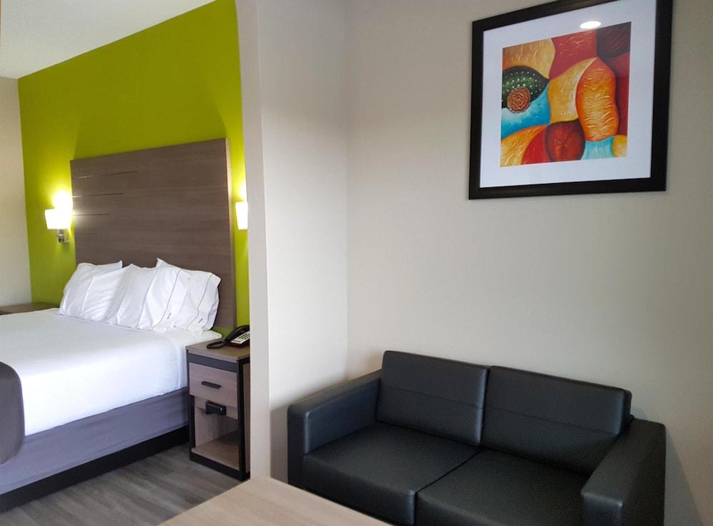 Empire Inn Cypress photo 8