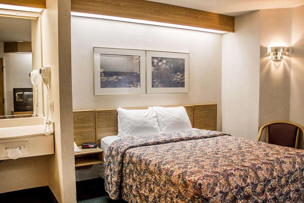 Rodeway Inn Abbotsford photo 13