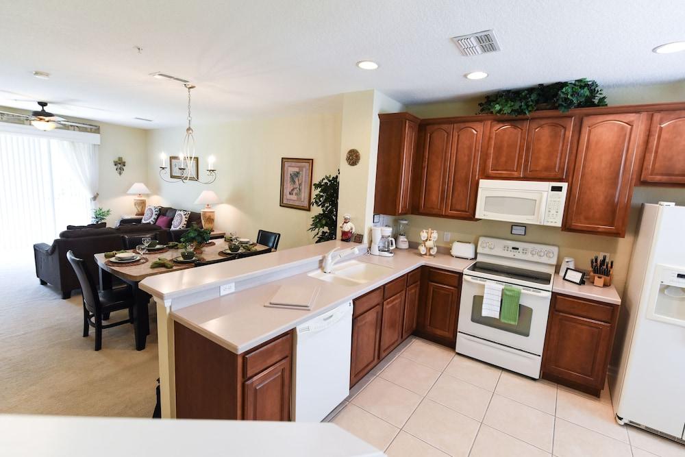 Vista Cay by Orlando Resort Rentals on Universal Boulevard photo 28