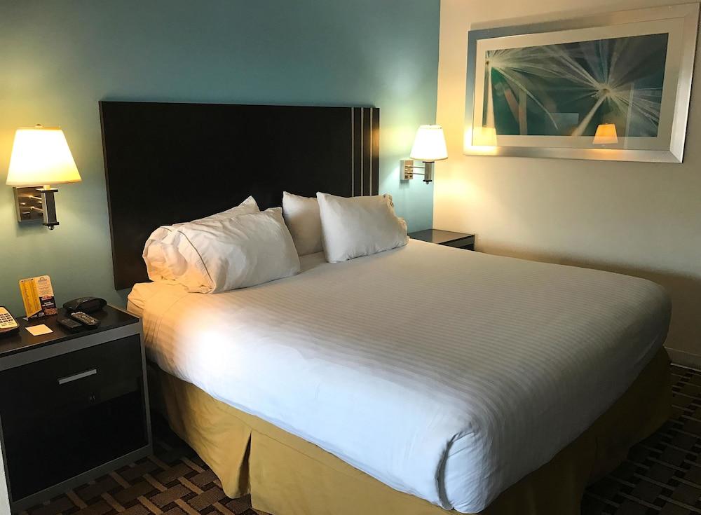 Americas Best Value Inn & Suites Sumter photo 9