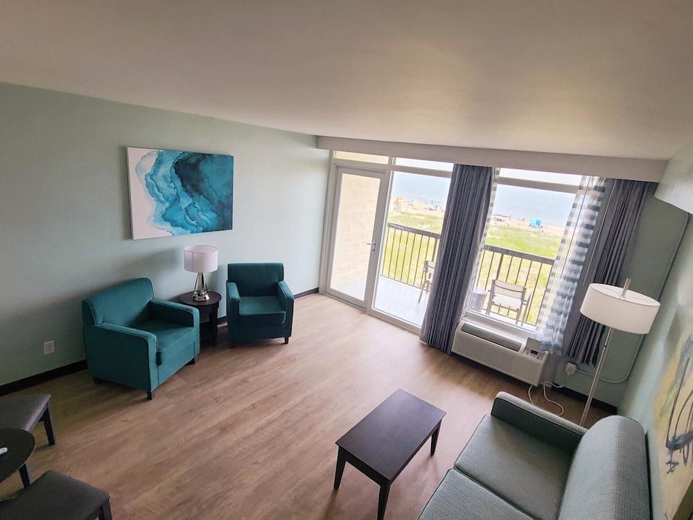 Ocean Reef Suites photo 8